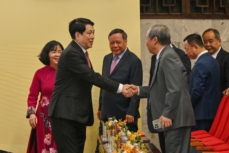 Thành ủy Hà Nội tổ chức lễ công bố các Nghị quyết, Quyết định về sắp xếp đơn vị hành chính - Ảnh 1.