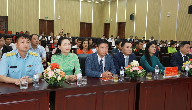 Đồng chí Bùi Hoàng Phan giữ chức Bí thư Đảng ủy, Chủ tịch HĐND xã Thanh Oai- Ảnh 2.