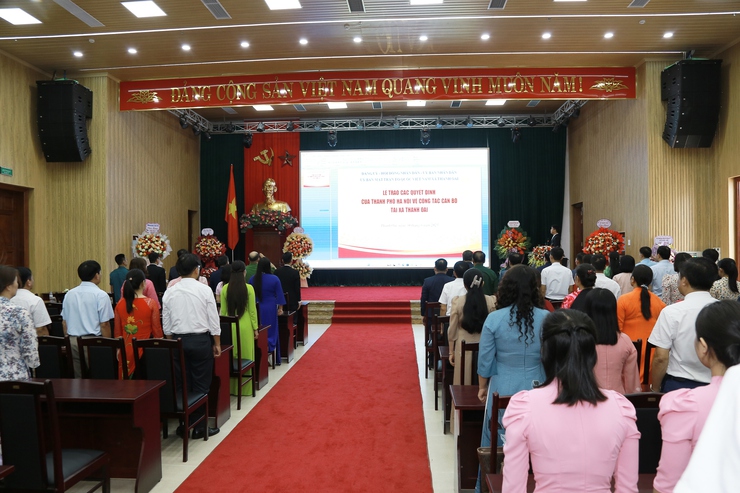 Đồng chí Bùi Hoàng Phan giữ chức Bí thư Đảng ủy, Chủ tịch HĐND xã Thanh Oai- Ảnh 1.