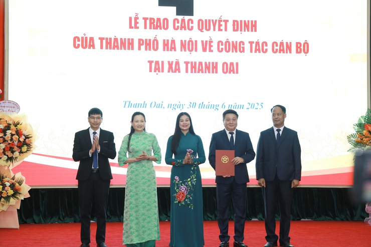 Đồng chí Bùi Hoàng Phan giữ chức Bí thư Đảng ủy, Chủ tịch HĐND xã Thanh Oai- Ảnh 6.