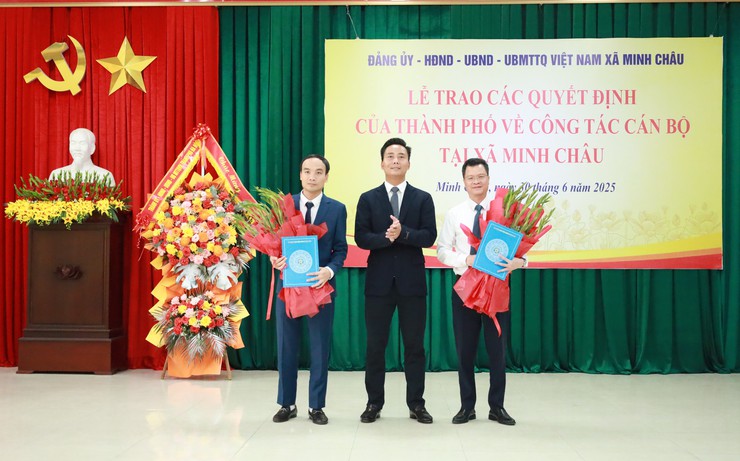 Xã Minh Châu: tổ chức Lễ trao các quyết định của Thành phố về công tác nhân sự- Ảnh 5.