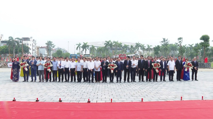 Lễ xuất quân về 5 xã mới đối với cán bộ, công chức, viên chức, người lao động cơ quan Huyện ủy, HĐND, UBND Huyện.- Ảnh 5.