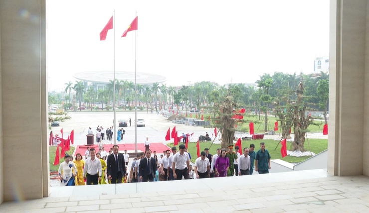 Lễ xuất quân về 5 xã mới đối với cán bộ, công chức, viên chức, người lao động cơ quan Huyện ủy, HĐND, UBND Huyện.- Ảnh 8.
