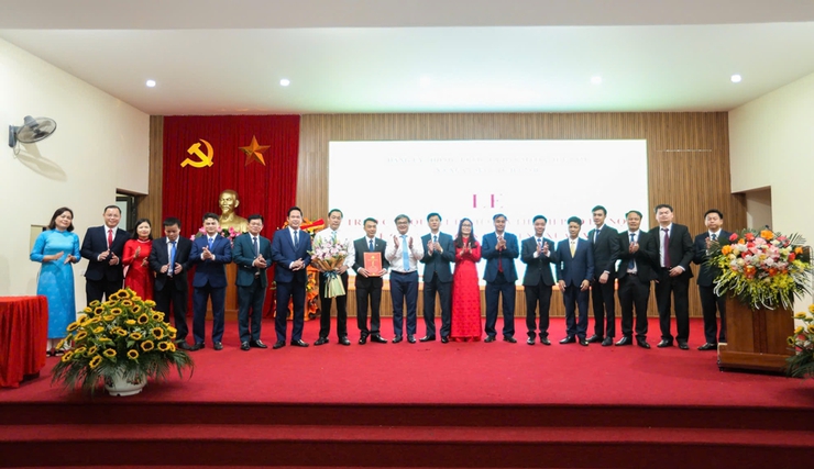 Xuân Mai tổ chức Hội nghị công bố các quyết định của Thành phố về công tác nhân sự- Ảnh 4.