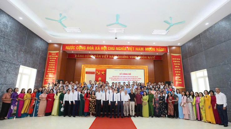 PHƯỜNG VĨNH HƯNG – THÀNH PHỐ HÀ NỘI BƯỚC VÀO KỶ NGUYÊN MỚI, KỶ NGUYÊN VƯƠN MÌNH CỦA DÂN TỘC VIỆT NAM
- Ảnh 6.