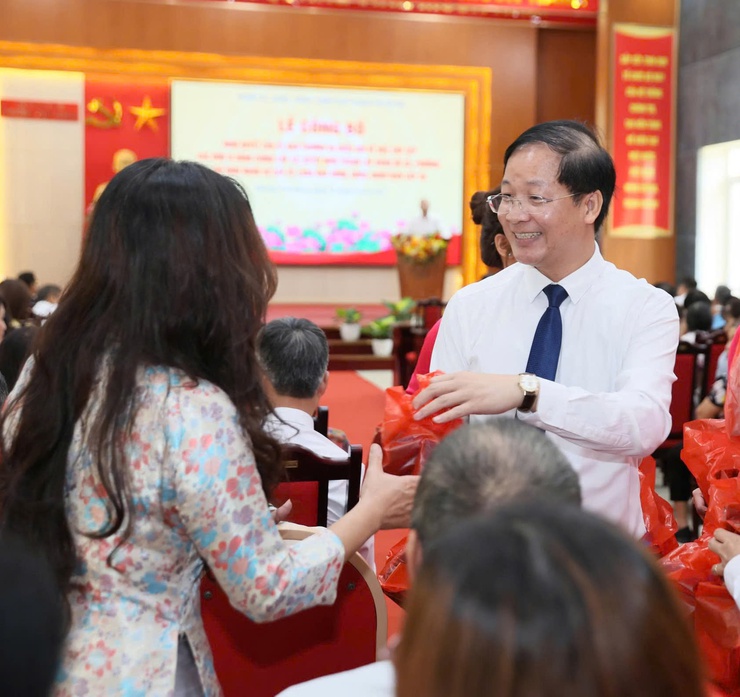 PHƯỜNG VĨNH HƯNG – THÀNH PHỐ HÀ NỘI BƯỚC VÀO KỶ NGUYÊN MỚI, KỶ NGUYÊN VƯƠN MÌNH CỦA DÂN TỘC VIỆT NAM
- Ảnh 3.