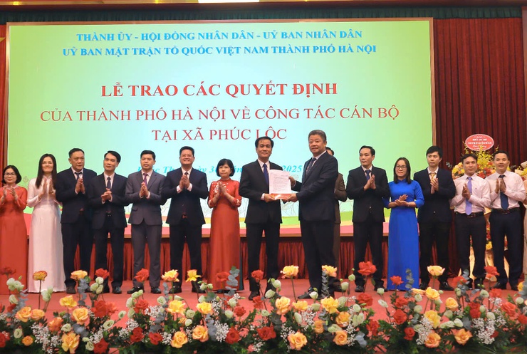 Công bố quyết định thành lập 3 xã: Phúc Thọ, Phúc Lộc và Hát Môn- Ảnh 4.