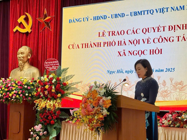 Chương trình
Lễ trao các quyết định của Thành phố về công tác nhân sự tại xã Ngọc Hồi- Ảnh 3.