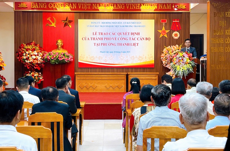 Phường Thanh Liệt: Công bố các quyết định của thành phố về công tác cán bộ- Ảnh 2.