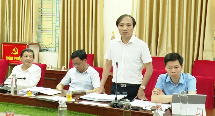 UBND huyện Ứng Hoà tổ chức hội nghị kiểm điểm kết quả thực hiện nhiệm vụ công tác tháng 5/2025, phương hướng nhiệm vụ trọng tâm tháng 6/2025.- Ảnh 2.