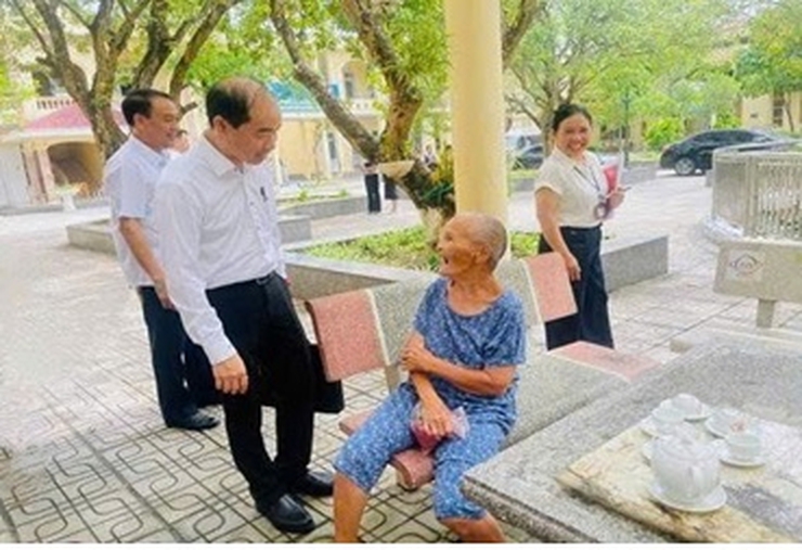 Lãnh đạo Sở Y tế Hà Nội thăm và làm việc tại Trung tâm Bảo trợ xã hội 2 Hà Nội- Ảnh 3.