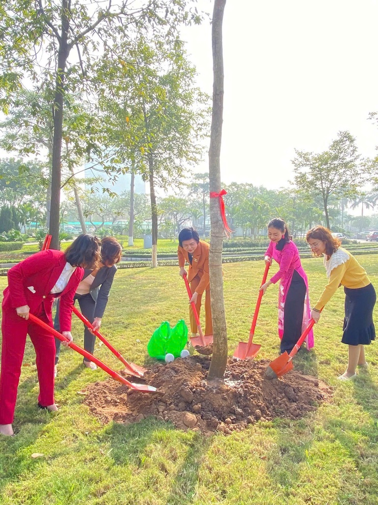 Hà Nội phát động Chương trình truyền thông về bảo vệ môi trường năm 2025: Chung tay xây dựng Thủ đô Sáng – Xanh – Sạch – Đẹp- Ảnh 2.