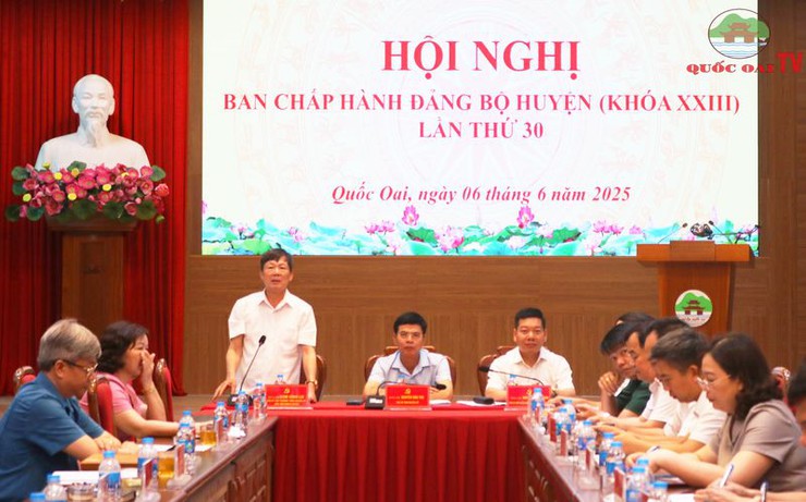 Hội nghị lần thứ 30 Ban Chấp hành Đảng bộ huyện Quốc Oai: Quyết liệt thực hiện các nhiệm vụ phát triển KT-XH 6 tháng đầu năm 2025- Ảnh 7.