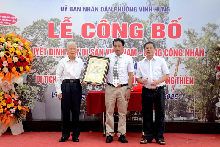 Lễ công bố Quyết định Cây di sản Việt Nam và Bằng công nhận Cây Mít, Cây Đa, Cây Bồ đề tại di tích lịch sử Quốc gia Đình, Đền Đông Thiên phường Vĩnh Hưng - Ảnh 2.