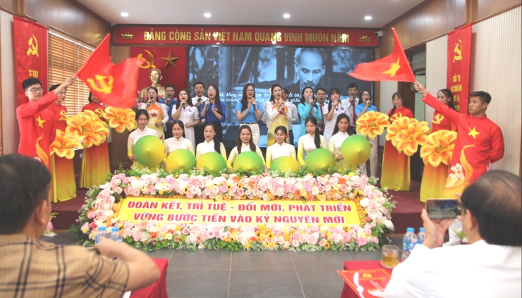 Đảng bộ Trung tâm Y tế huyện Ứng Hòa nhiệm kỳ 2025–2030:Chủ động – Sáng tạo – Vì sức khỏe cộng đồng- Ảnh 7.