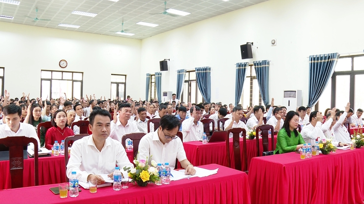 ỨNG HOÀ: TẬP TRUNG CAO ĐỘ, TỔ CHỨC THỰC HIỆN KHẨN TRƯƠNG, QUYẾT LIỆT, ĐỒNG BỘ, HIỆU QUẢ NGHỊ QUYẾT CỦA HĐND XÃ.- Ảnh 5.