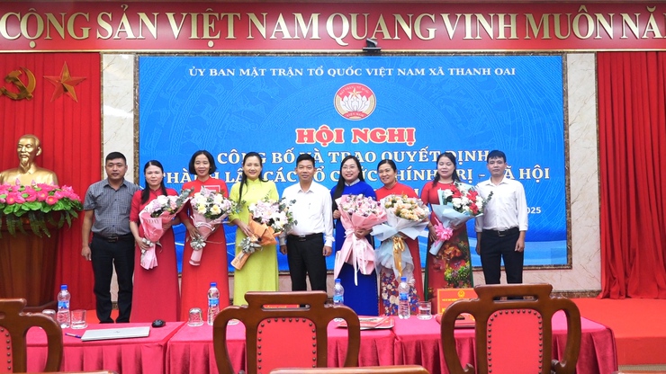 UBMTTQ Việt Nam xã Thanh Oai: Công bố và trao Quyết định thành lập các tổ chức chính trị - xã hội- Ảnh 6.