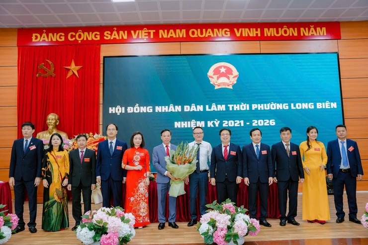 Hội đồng nhân dân lâm thời Phường Long Biên, nhiệm kỳ 2021-2026 tổ chức thành công kỳ họp thứ nhất- Ảnh 4.