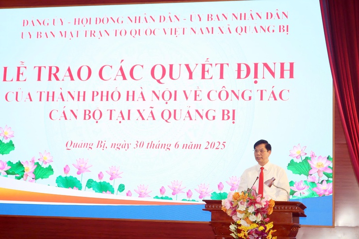 Lễ công bố các Quyết định của Thành Phố về công tác cán bộ tại xã Quảng Bị- Ảnh 7.