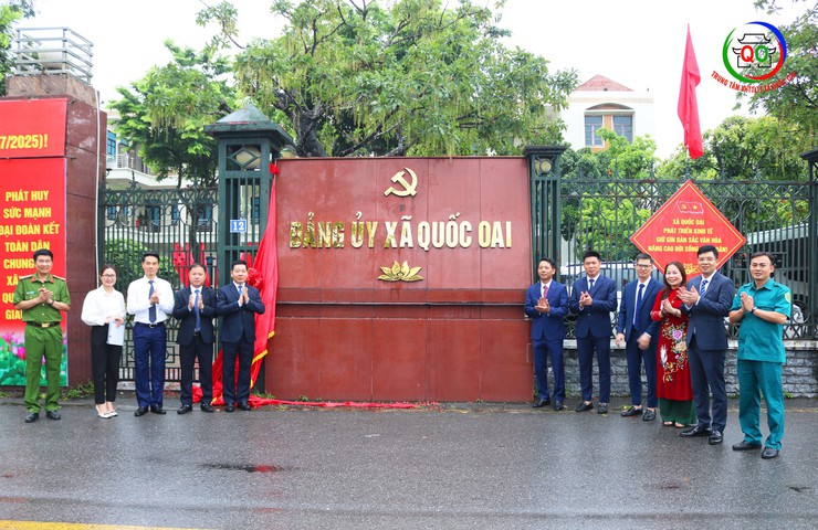 Xã Quốc Oai, trang trọng tổ chức lễ cắt băng khai trương cổng trụ sở Đảng uỷ –HĐND– UBND xã- Ảnh 2.