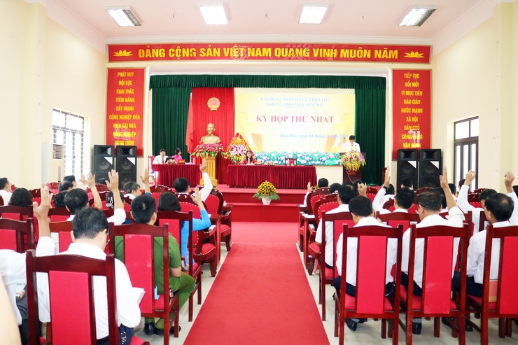 Xã Hòa Phú: Tổ chức thành công Kỳ họp thứ nhất HĐND xã khóa I, nhiệm kỳ 2021-2026- Ảnh 4.
