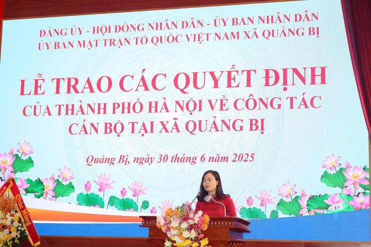 Lễ công bố các Quyết định của Thành Phố về công tác cán bộ tại xã Quảng Bị- Ảnh 3.