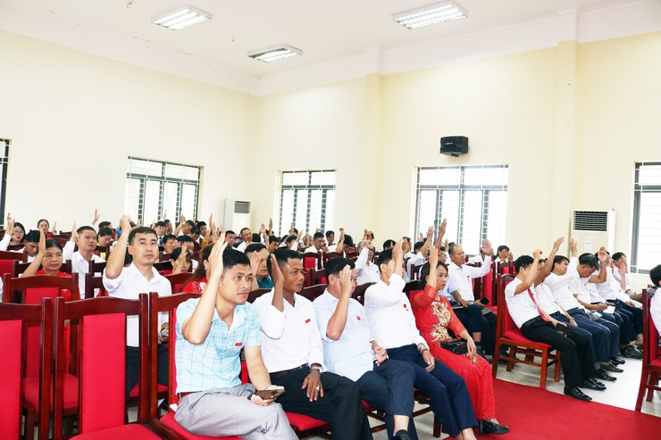 Xã Hòa Phú: Tổ chức thành công Kỳ họp thứ nhất HĐND xã khóa I, nhiệm kỳ 2021-2026- Ảnh 5.