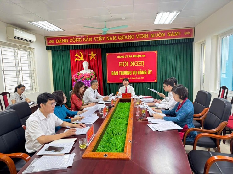 Ghi nhận ngày đầu tiên vận hành chính quyền 2 cấp ở Thuận An- Ảnh 4.