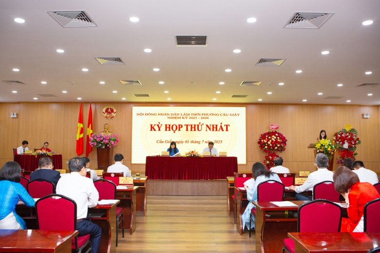 Khai mạc kỳ họp thứ nhất, HĐND lâm thời phường Cầu Giấy- Ảnh 1.