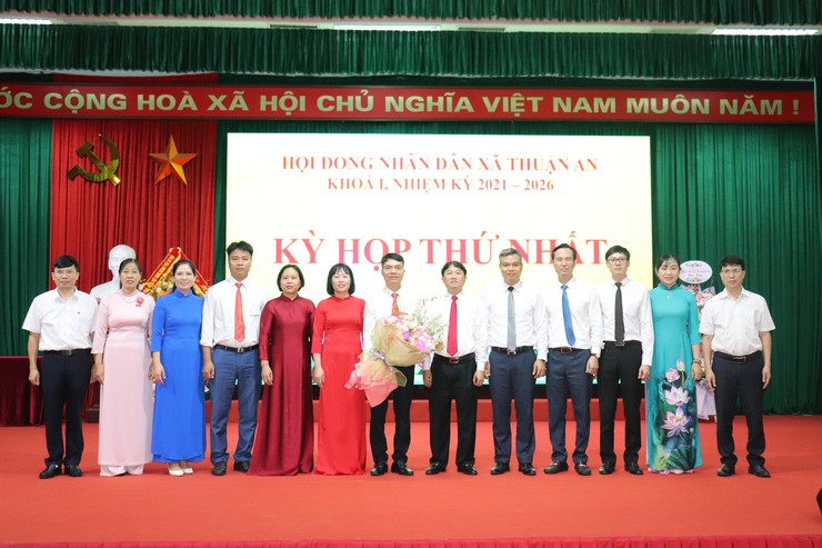 Kỳ họp thứ Nhất- HĐND xã Thuận An khóa I, nhiệm kỳ 2021–2026 thành công tốt đẹp- Ảnh 7.