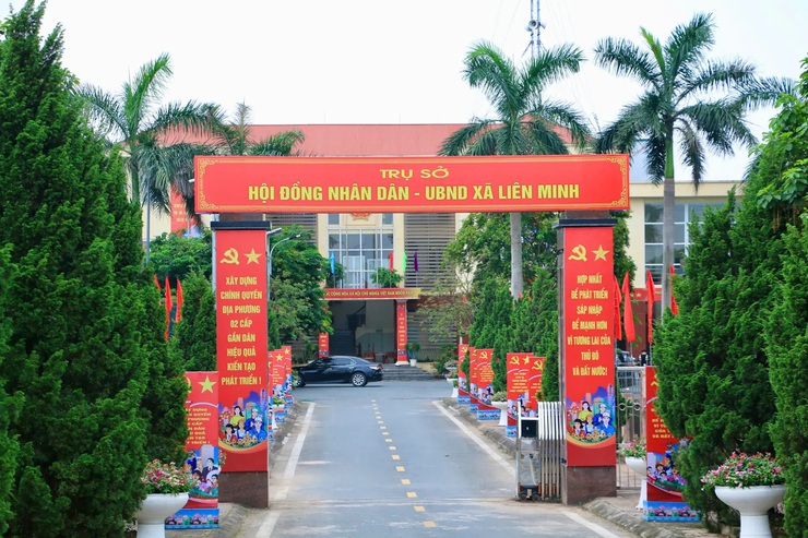 Công bố các Quyết định về tổ chức bộ máy và nhân sự xã Liên Minh- Ảnh 7.