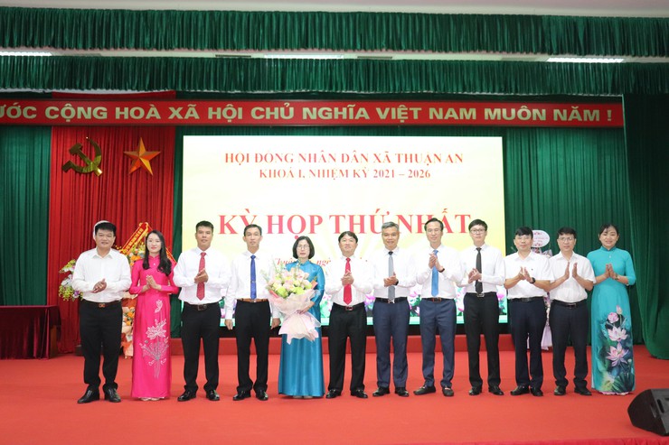 Kỳ họp thứ Nhất- HĐND xã Thuận An khóa I, nhiệm kỳ 2021–2026 thành công tốt đẹp- Ảnh 8.