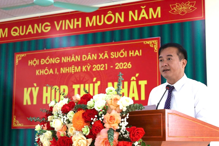 Hội đồng nhân dân xã Suối Hai tổ chức kỳ họp lần thứ nhất- Ảnh 2.