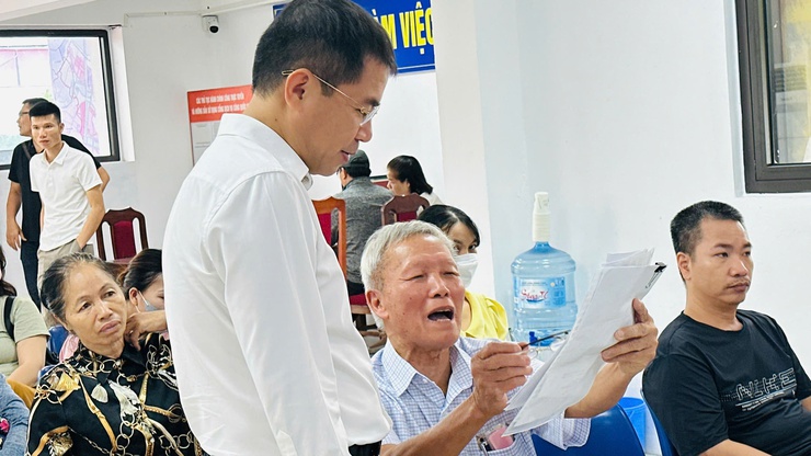 Ngày đầu vận hành chính quyền địa phương 2 cấp tại xã Ô Diên- Ảnh 2.