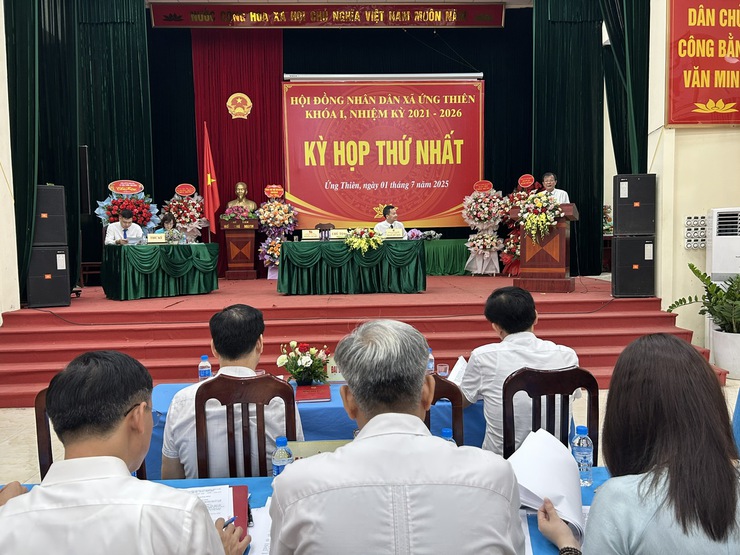 HĐND xã Ứng Thiên khóa I họp kỳ đầu tiên, kiện toàn bộ máy lãnh đạo và thông qua các nghị quyết quan trọng- Ảnh 12.