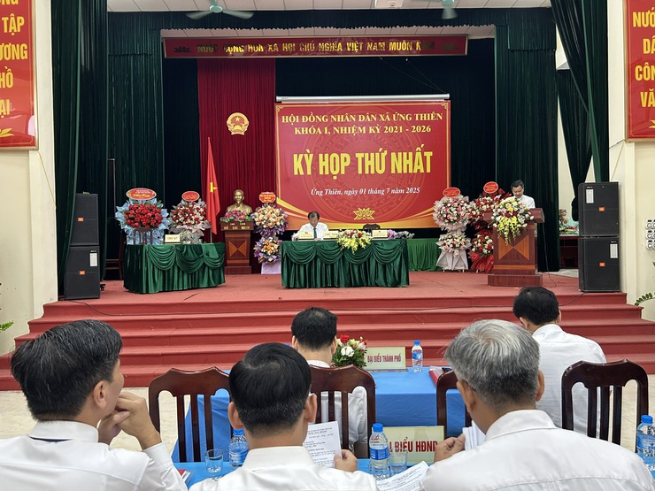 HĐND xã Ứng Thiên khóa I họp kỳ đầu tiên, kiện toàn bộ máy lãnh đạo và thông qua các nghị quyết quan trọng- Ảnh 11.