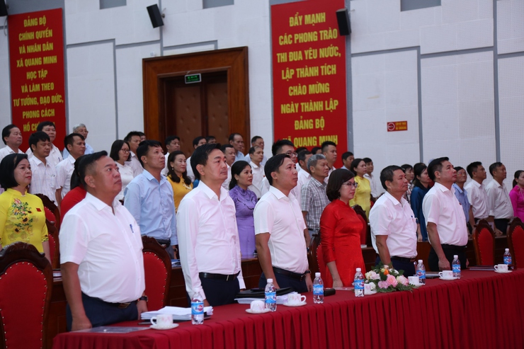 Kỳ họp thứ nhất HĐND xã Quang Minh nhiệm kỳ 2021-2026 thông qua nhiều nghị quyết quan trọng- Ảnh 1.