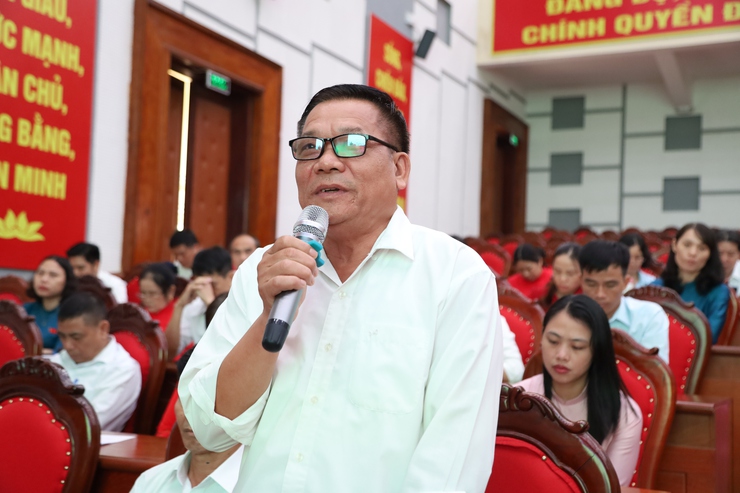Kỳ họp thứ nhất HĐND xã Quang Minh nhiệm kỳ 2021-2026 thông qua nhiều nghị quyết quan trọng- Ảnh 9.