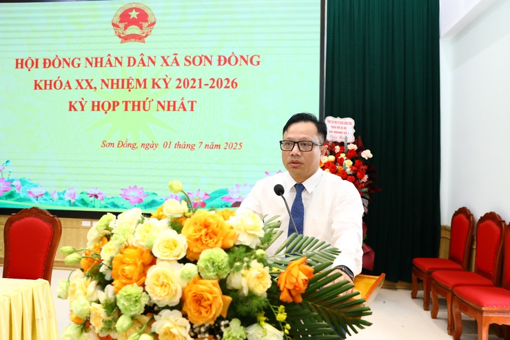 Kỳ họp thứ Nhất, HĐND xã Sơn Đồng khóa XX thông qua 7 Nghị quyết liên quan đến công tác tổ chức bộ máy, nhân sự- Ảnh 1.