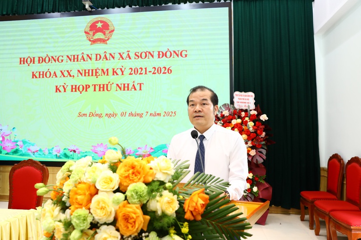 Kỳ họp thứ Nhất, HĐND xã Sơn Đồng khóa XX thông qua 7 Nghị quyết liên quan đến công tác tổ chức bộ máy, nhân sự- Ảnh 2. Kỳ họp thứ Nhất, HĐND xã Sơn Đồng khóa XX thông qua 7 Nghị quyết liên quan đến công tác tổ chức bộ máy, nhân sự- Ảnh 2.