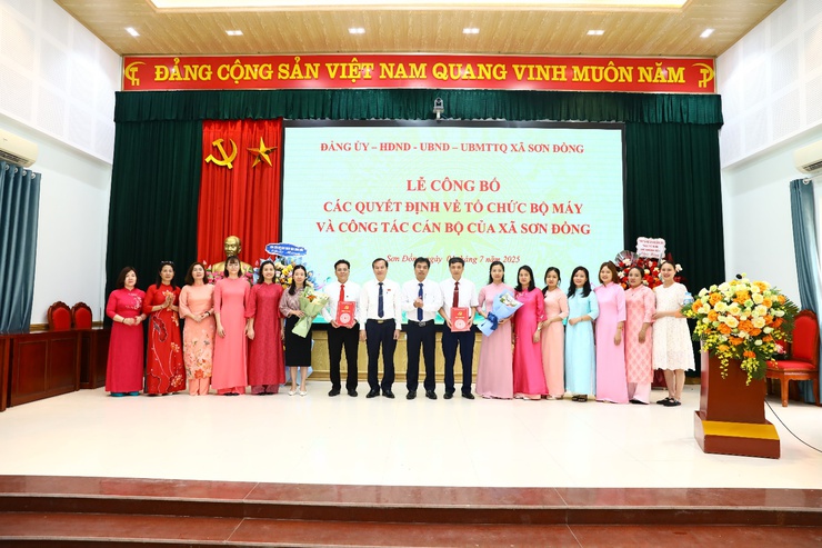 Sơn Đồng công bố các Quyết định về tổ chức bộ máy và công tác cán bộ- Ảnh 10.