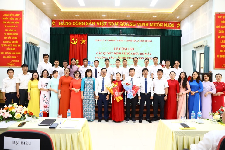 Sơn Đồng công bố các Quyết định về tổ chức bộ máy và công tác cán bộ- Ảnh 11.