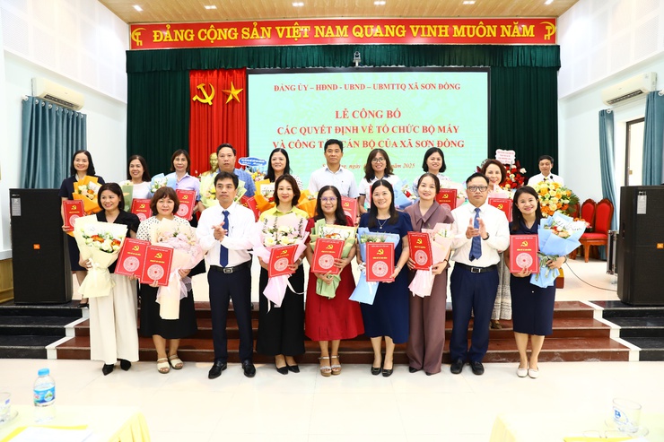 Sơn Đồng công bố các Quyết định về tổ chức bộ máy và công tác cán bộ- Ảnh 15.