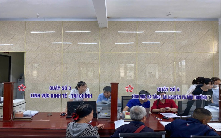 Trung tâm hành chính công xã Ứng Thiên ngày đầu vận hành theo mô hình chính quyền hai cấp- Ảnh 2.