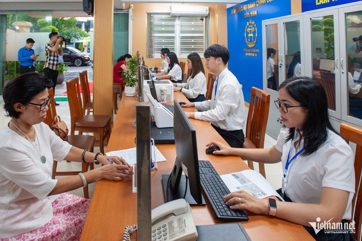 Chỉ 20 phút đã xong thủ tục hành chính ở phường mới của Hà Nội- Ảnh 7.