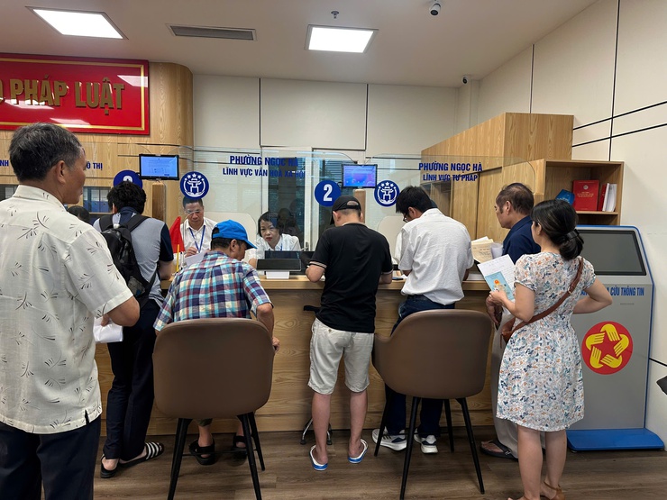 Phường Ngọc Hà trong ngày đầu vận hành mô hình chính quyền địa phương hai cấp- Ảnh 3.