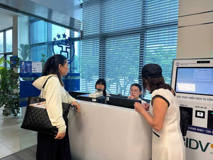 Phường Ngọc Hà trong ngày đầu vận hành mô hình chính quyền địa phương hai cấp- Ảnh 1.