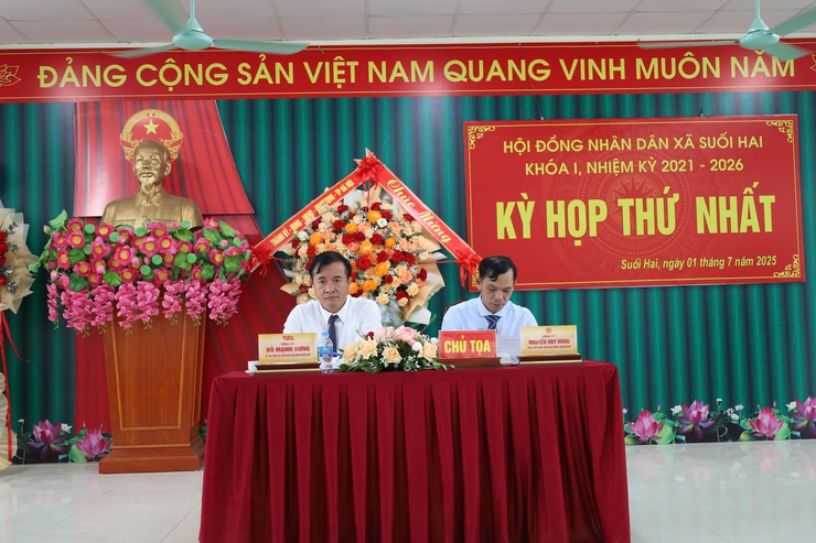 Hội đồng nhân dân xã Suối Hai tổ chức kỳ họp lần thứ nhất- Ảnh 4.