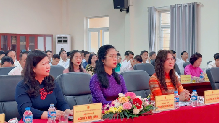 HĐND phường Tương Mai tổ chức Kỳ họp thứ nhất
khoá I, Nhiệm kỳ 2021-2026
- Ảnh 6.