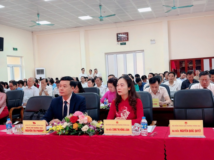 HĐND phường Tương Mai tổ chức Kỳ họp thứ nhất
khoá I, Nhiệm kỳ 2021-2026
- Ảnh 11.